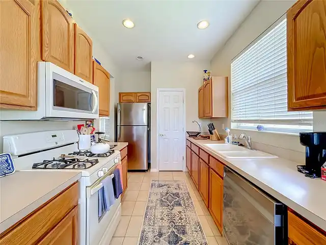 Listing Photo 7