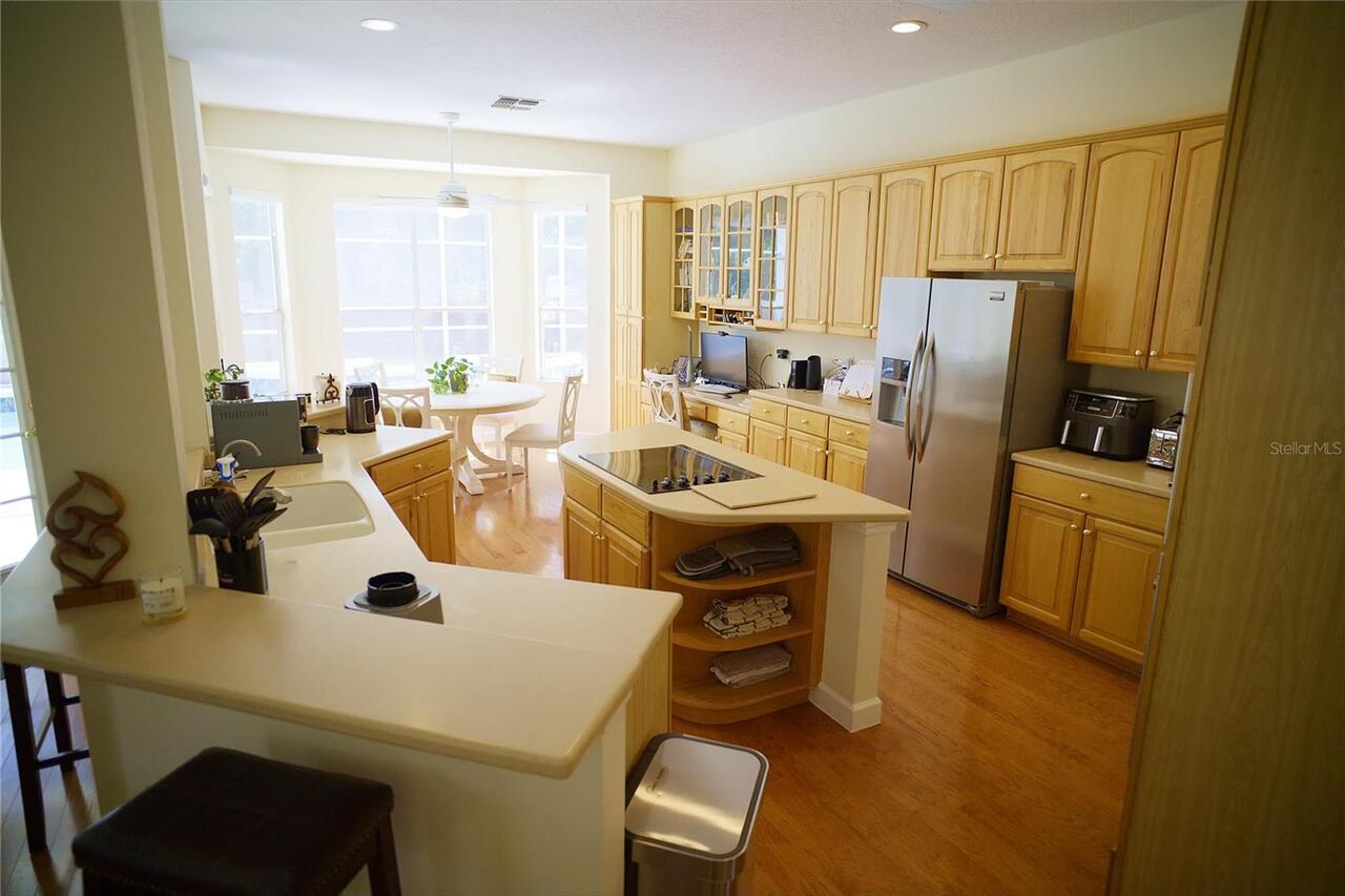Listing Photo 11