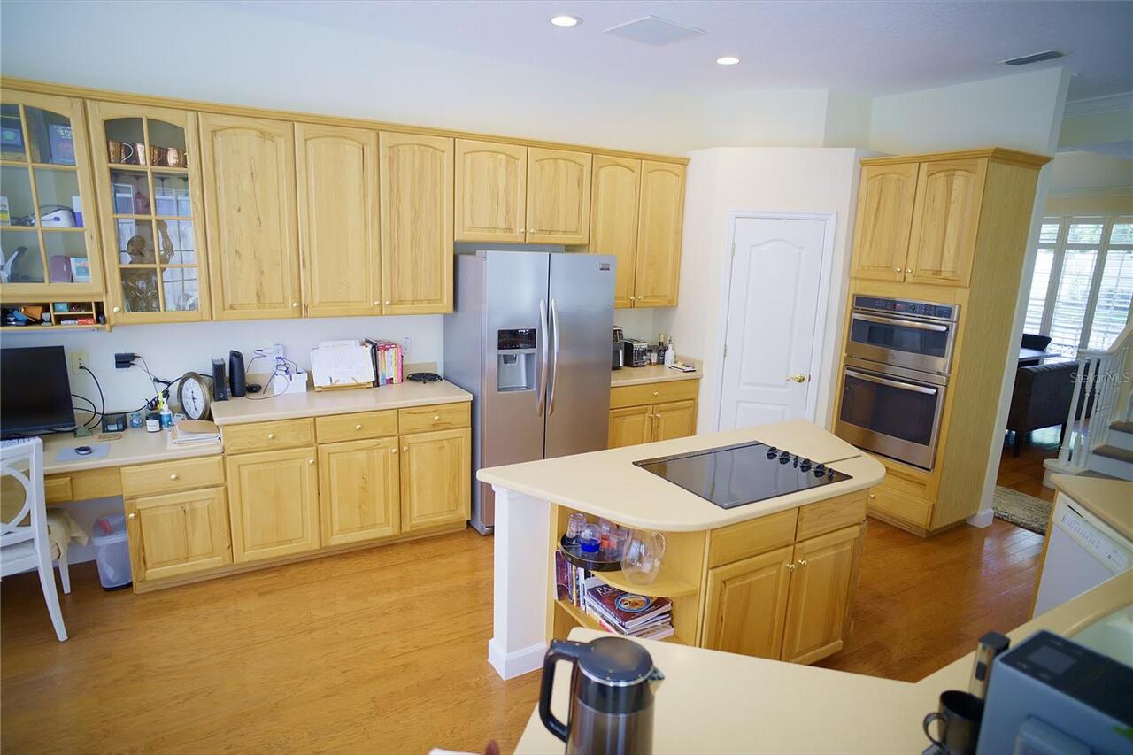 Listing Photo 12