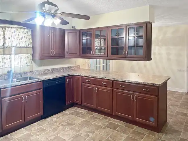 Listing Photo 7