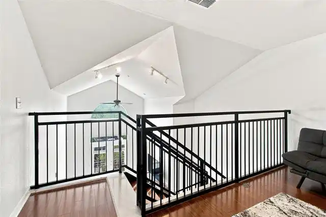 Listing Photo 34