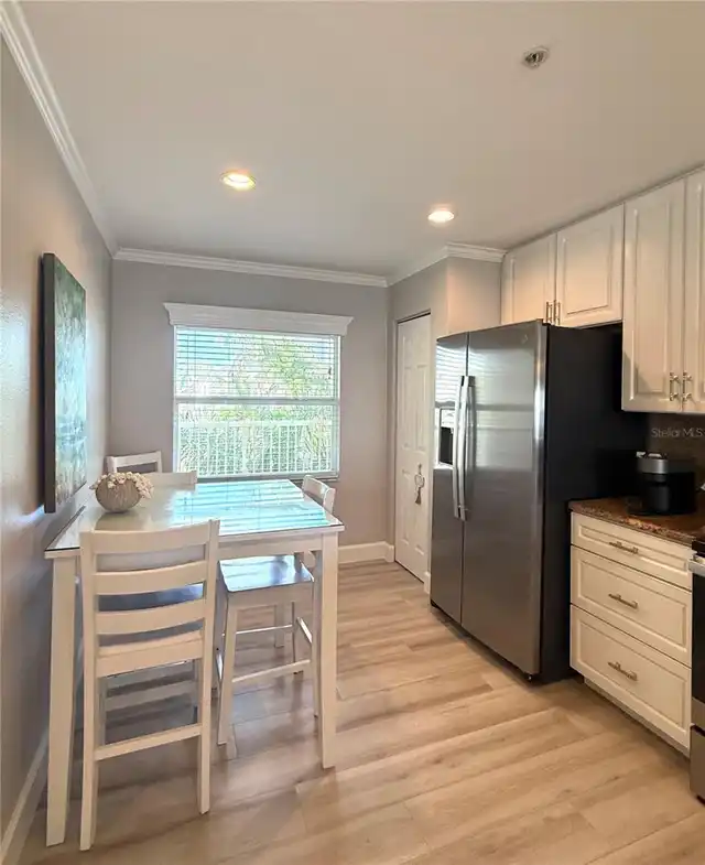 Listing Photo 6