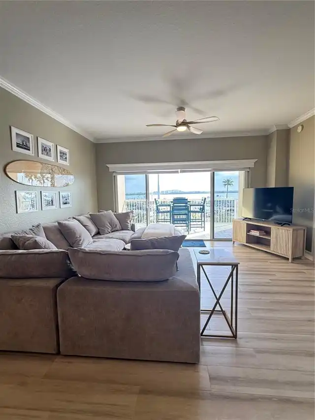 Listing Photo 8