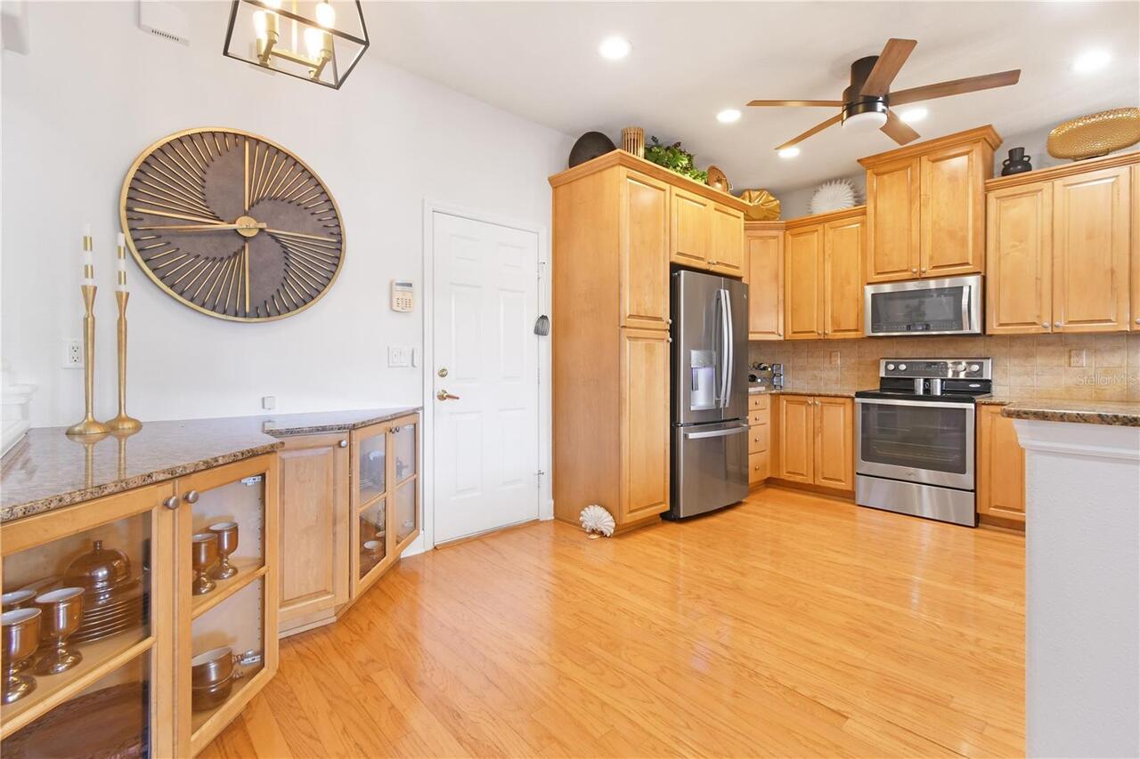 Listing Photo 6