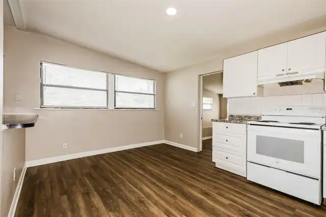 Listing Photo 7