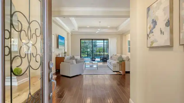 Listing Photo 9