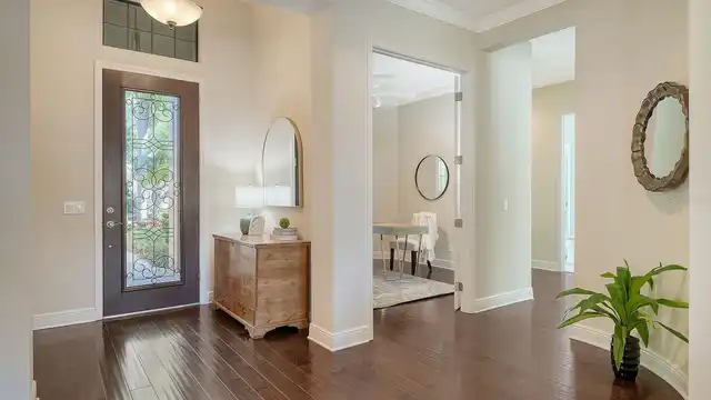 Listing Photo 10
