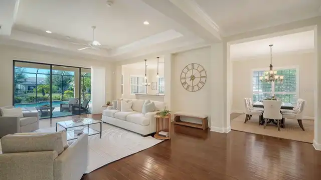 Listing Photo 14