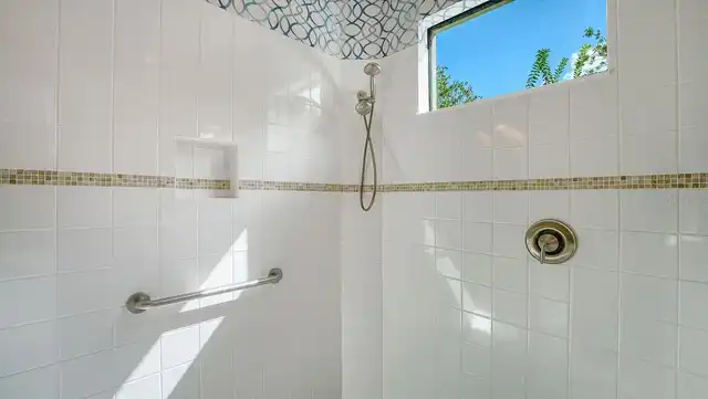 Listing Photo 23