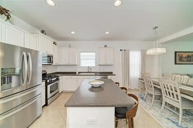 Listing Photo 12