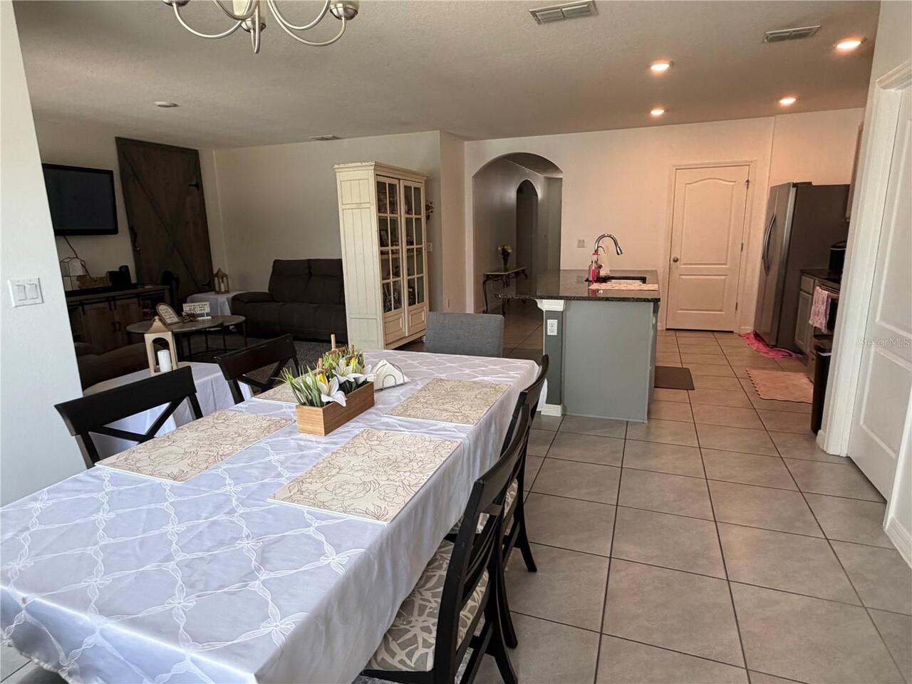 Listing Photo 11
