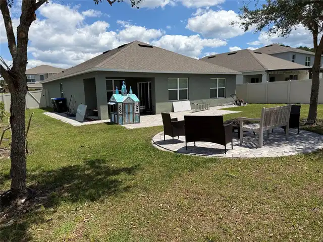 Listing Photo 18