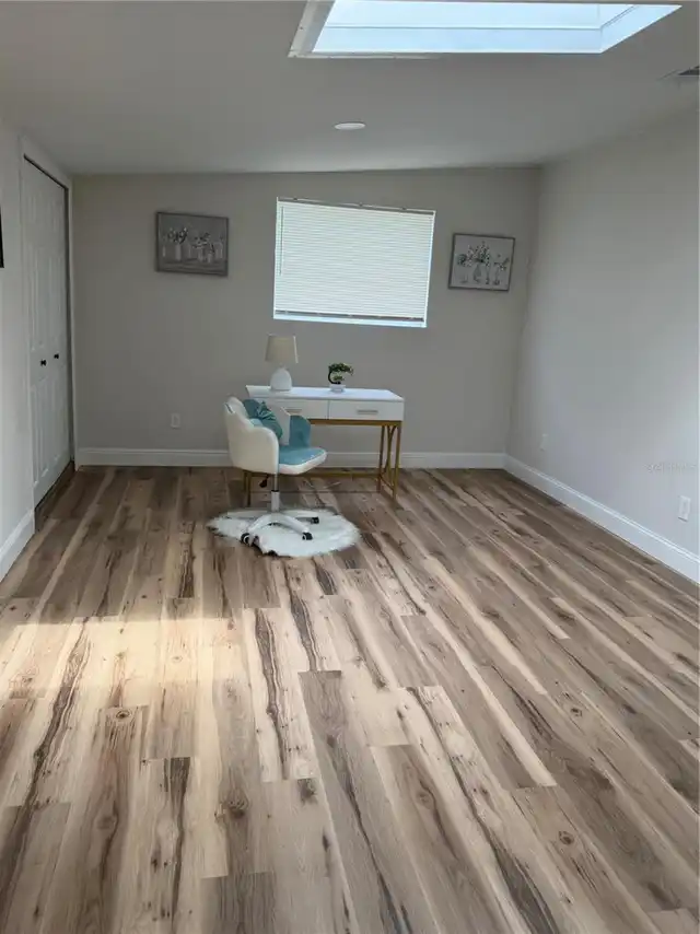 Listing Photo 14