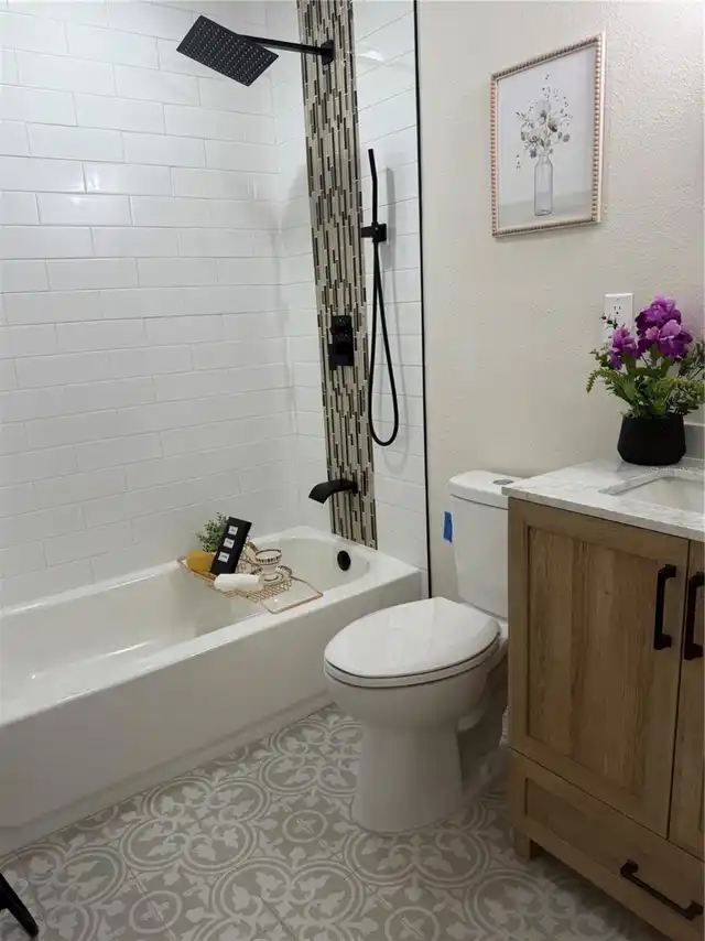 Listing Photo 25