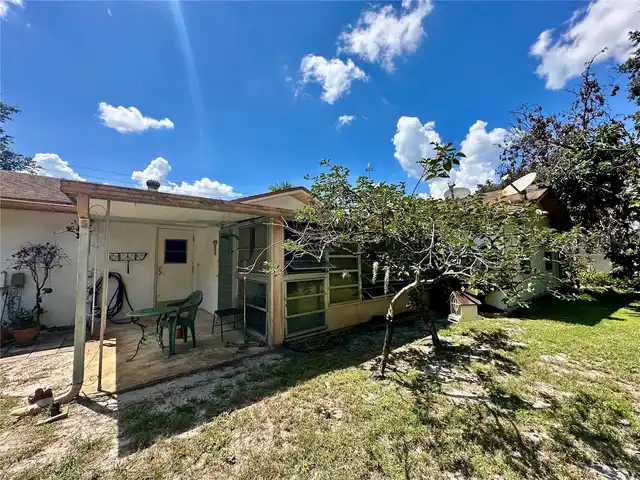 Listing Photo 11