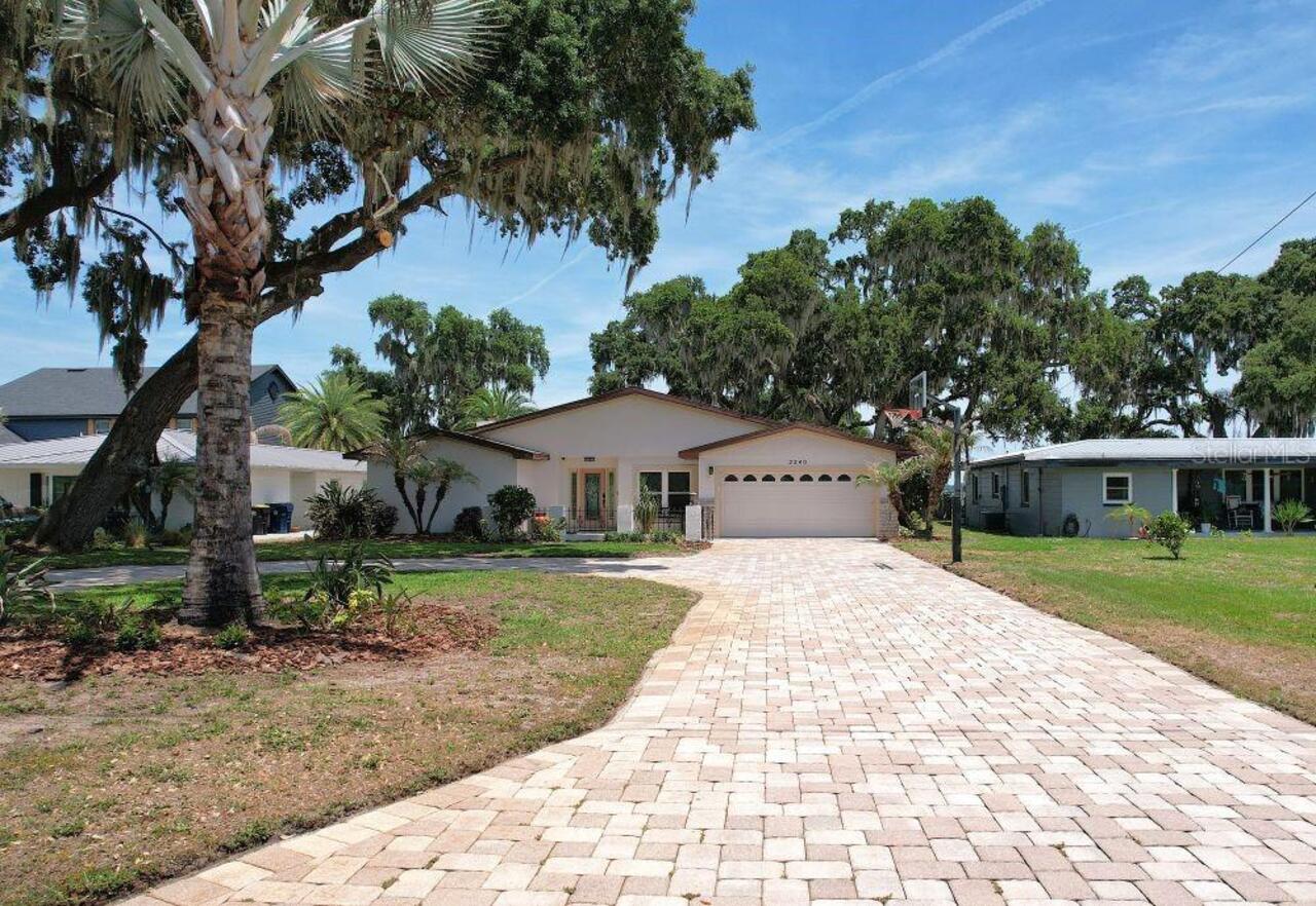 Auburndale Real Estate