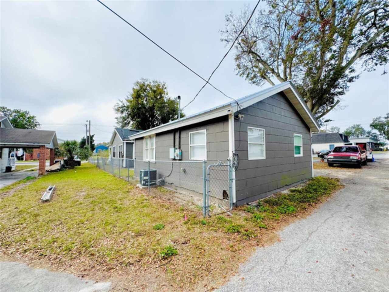 Listing Photo 11