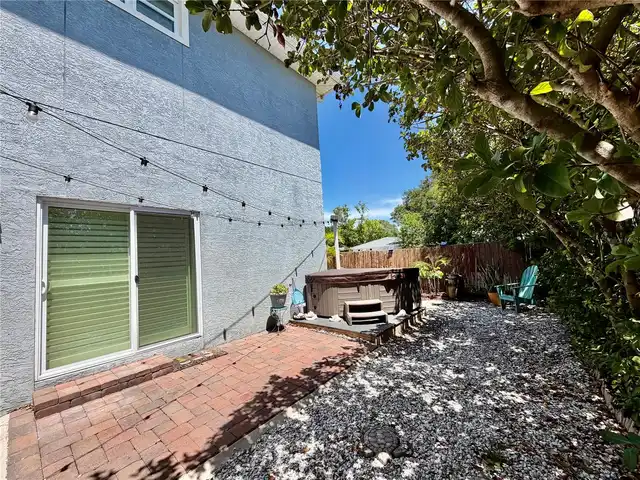 Listing Photo 6