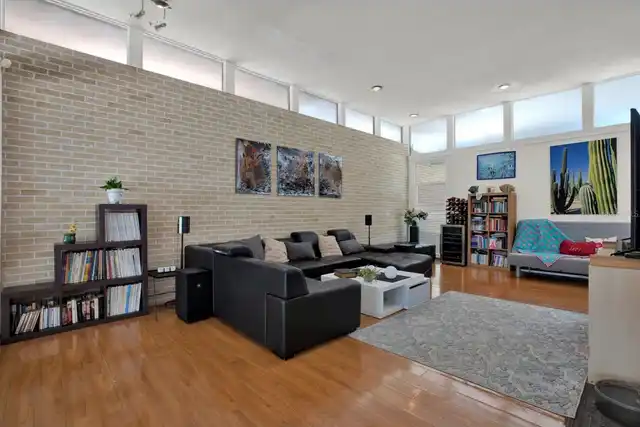 Listing Photo 10
