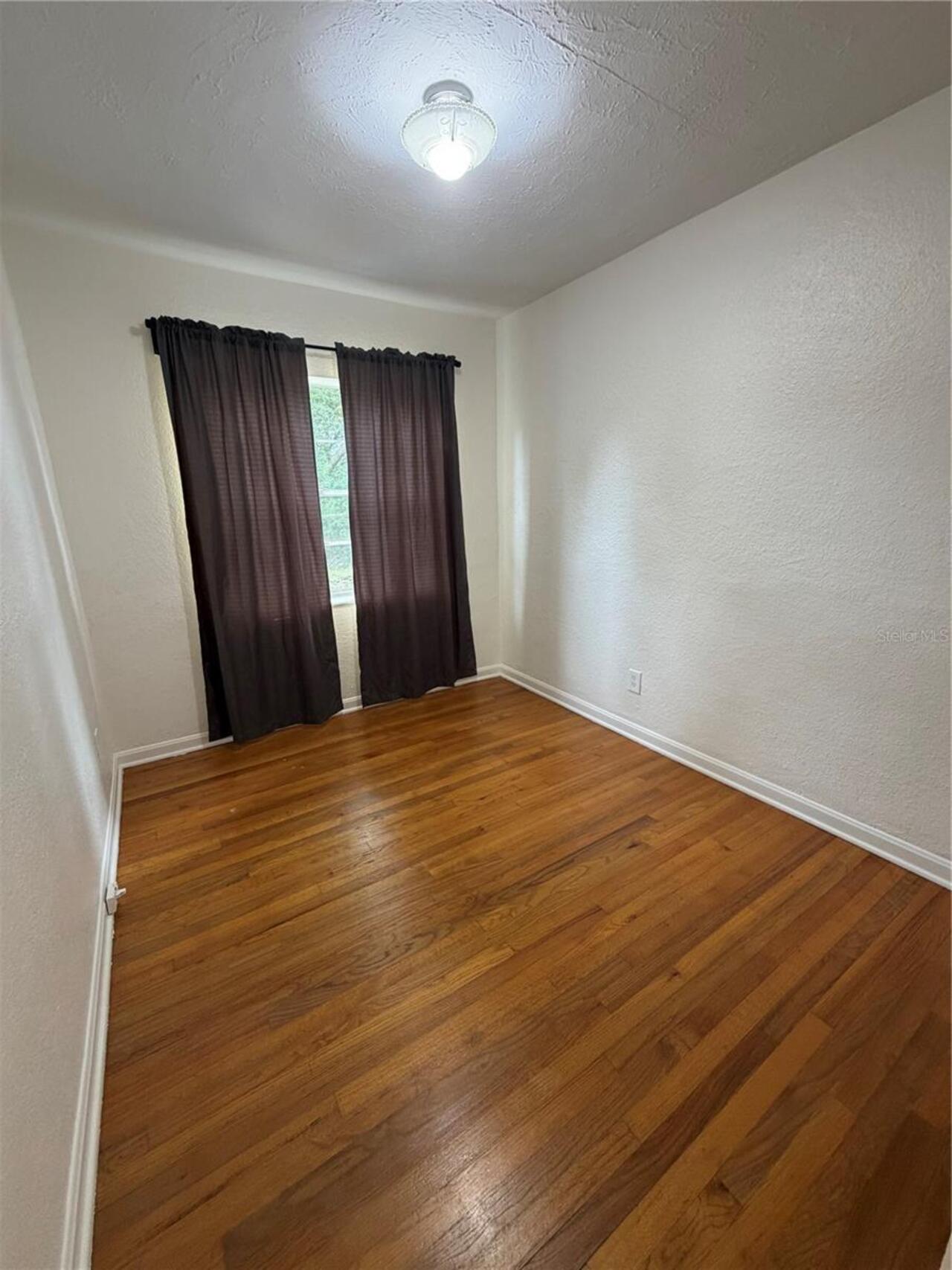 Listing Photo 14