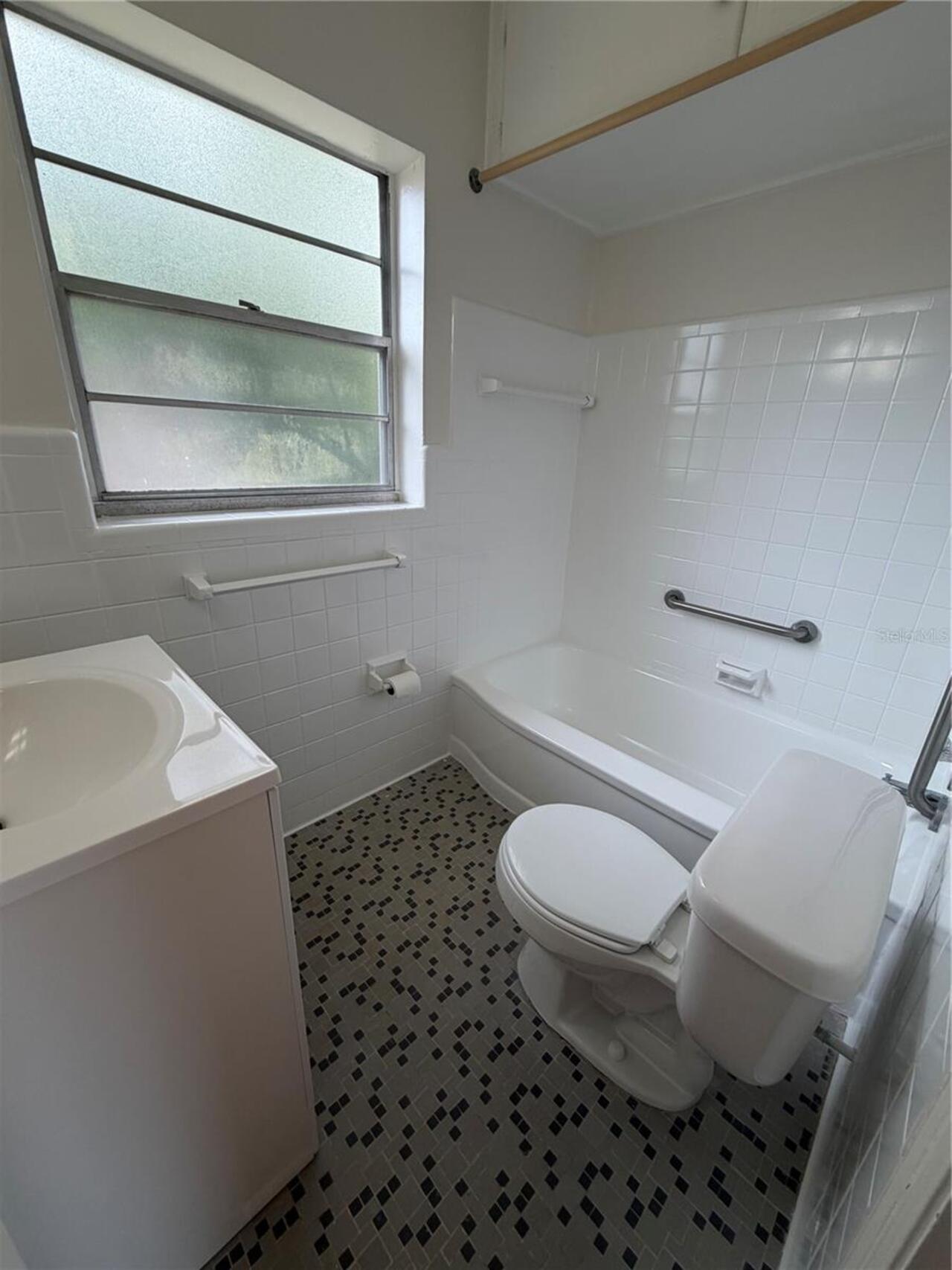 Listing Photo 17