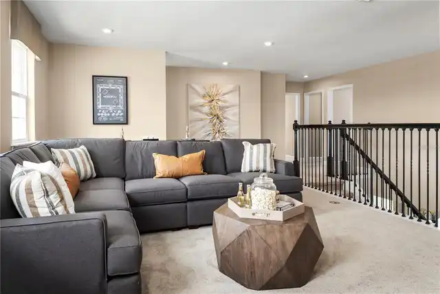 Listing Photo 11