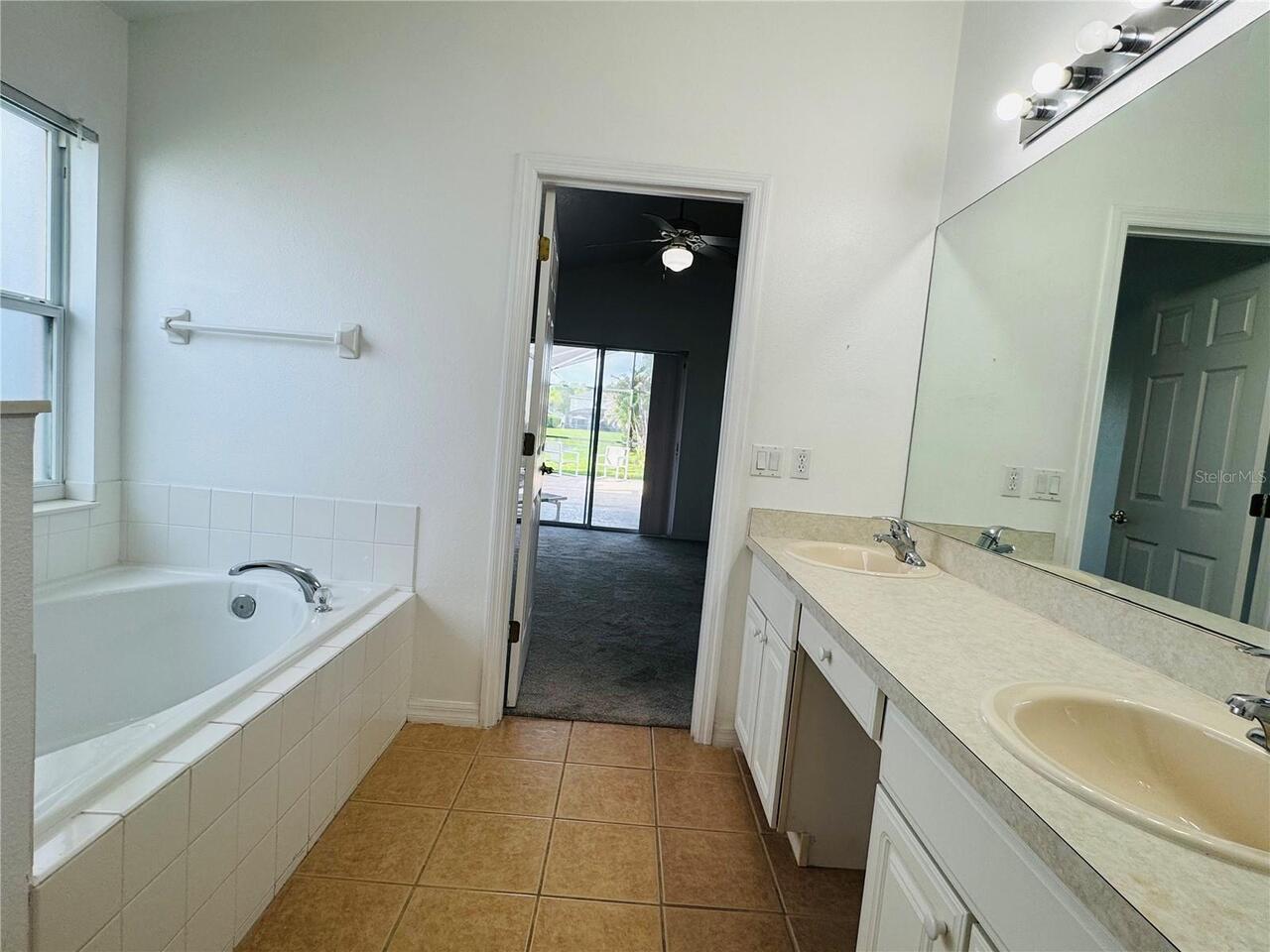 Listing Photo 10