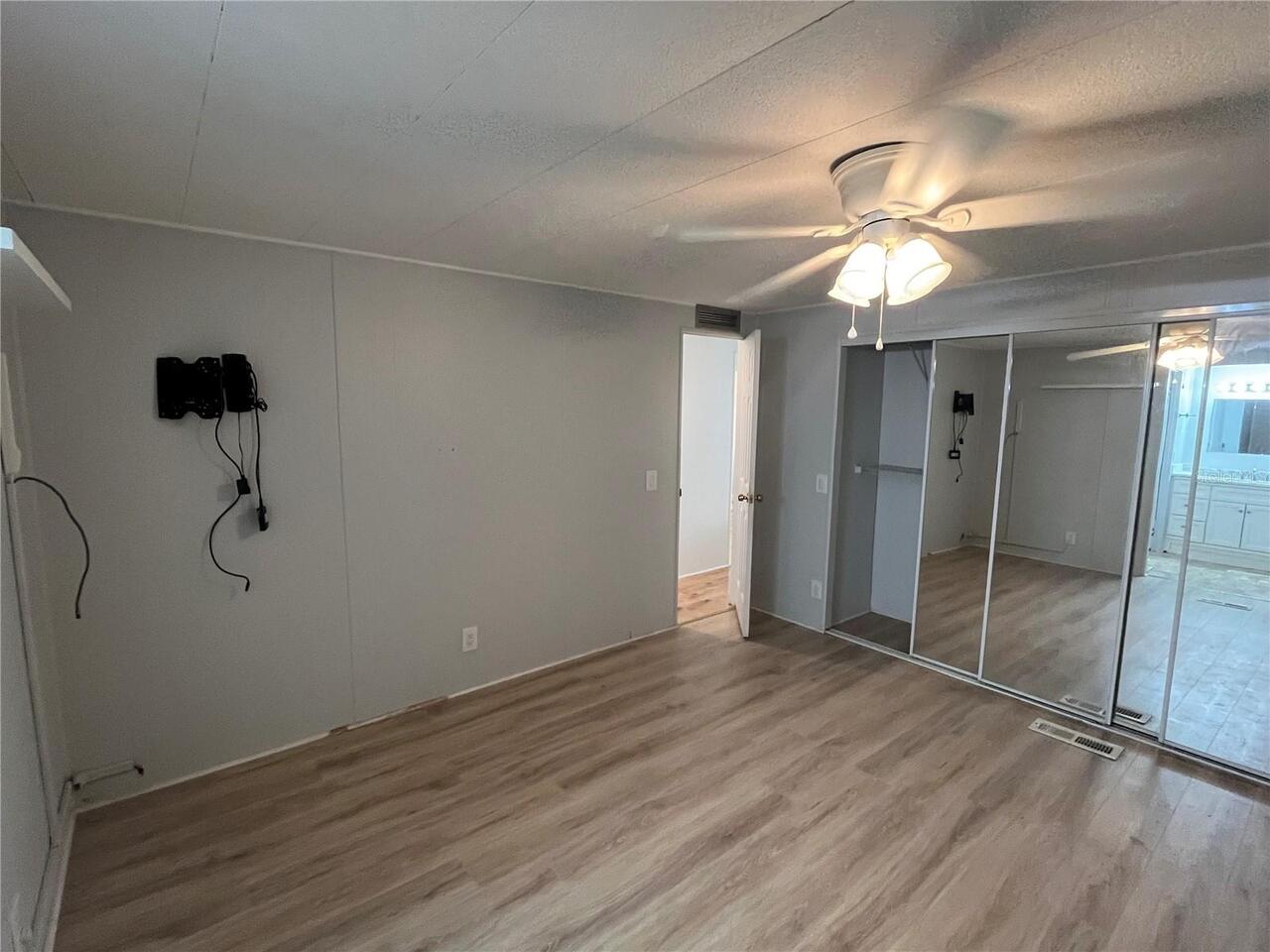 Listing Photo 33