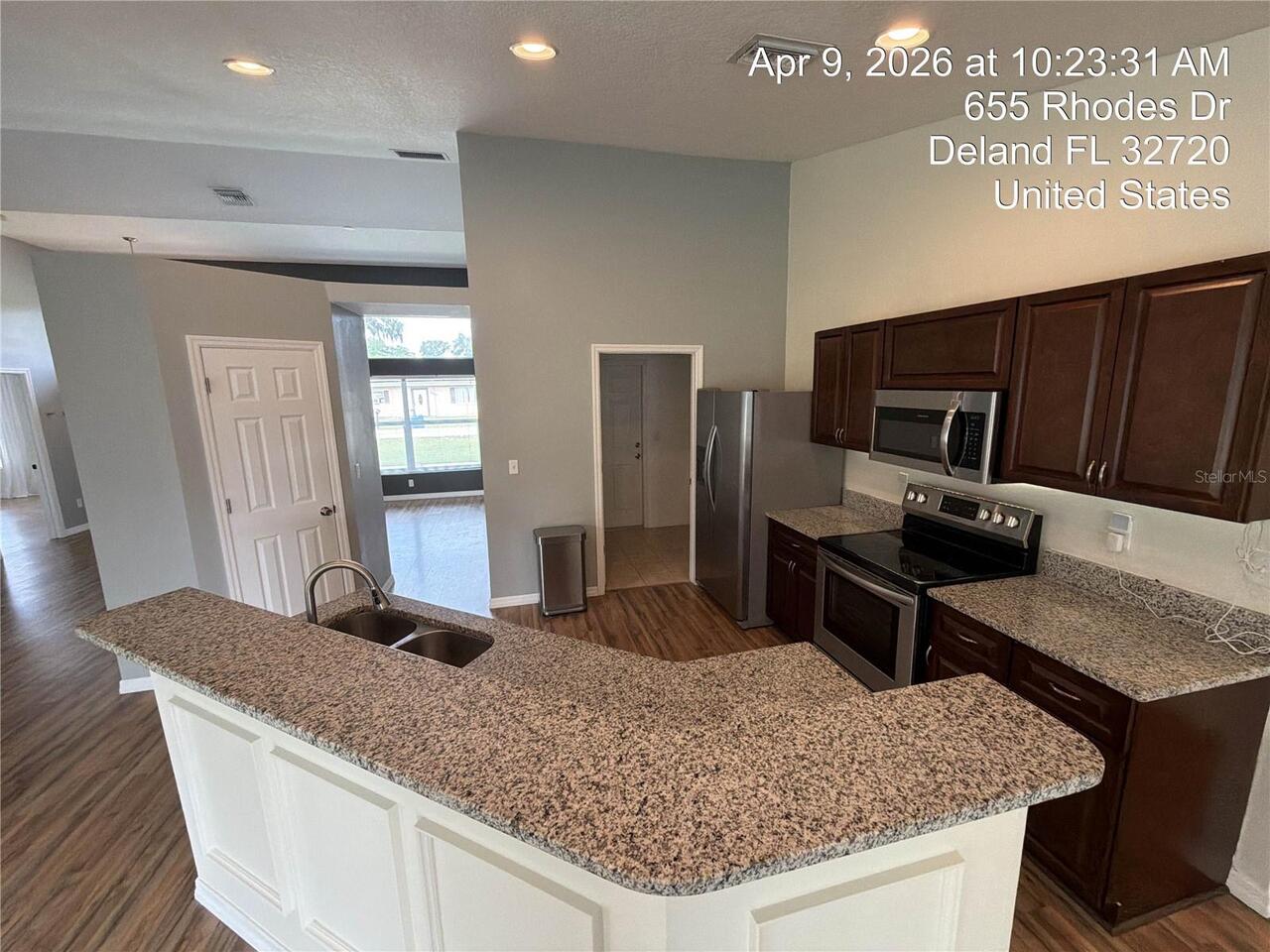 Listing Photo 8