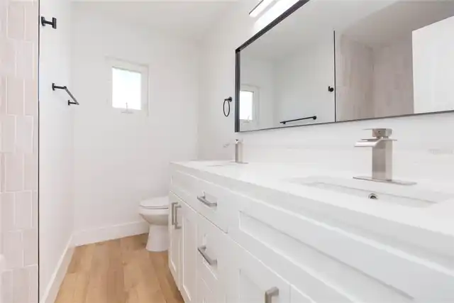 Listing Photo 25