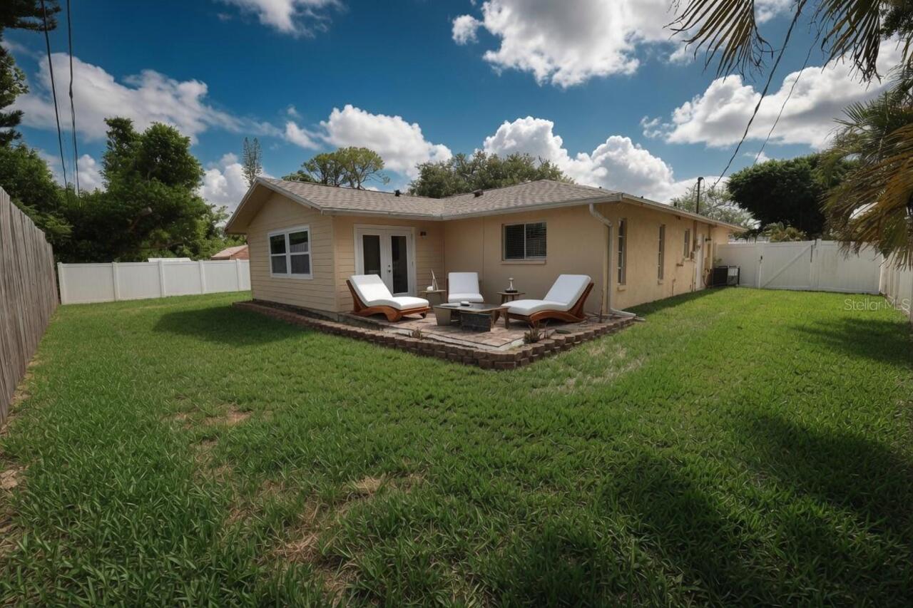 Listing Photo 10