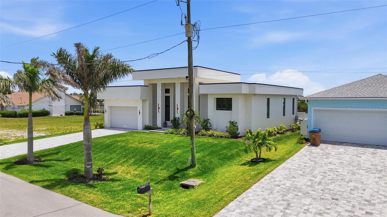 Listing Photo 10