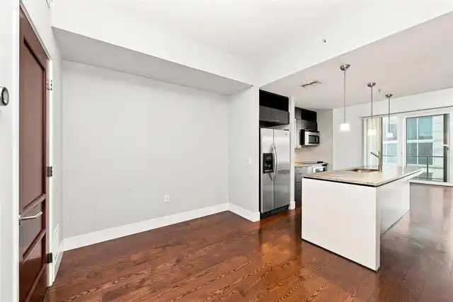 Listing Photo 7