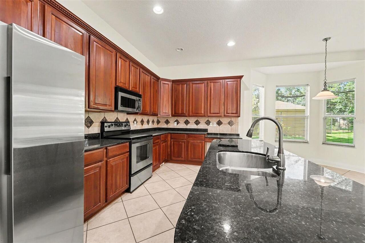 Listing Photo 8