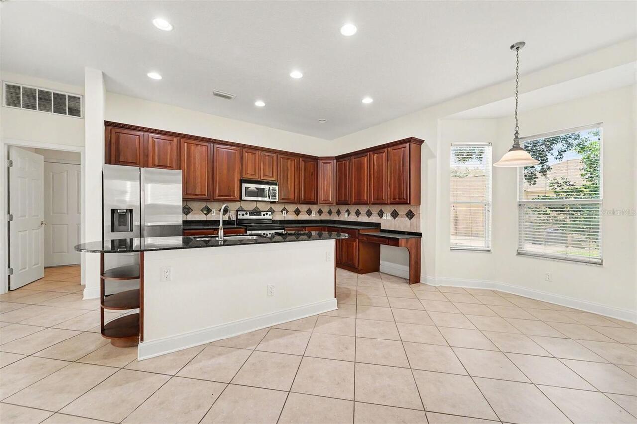 Listing Photo 9