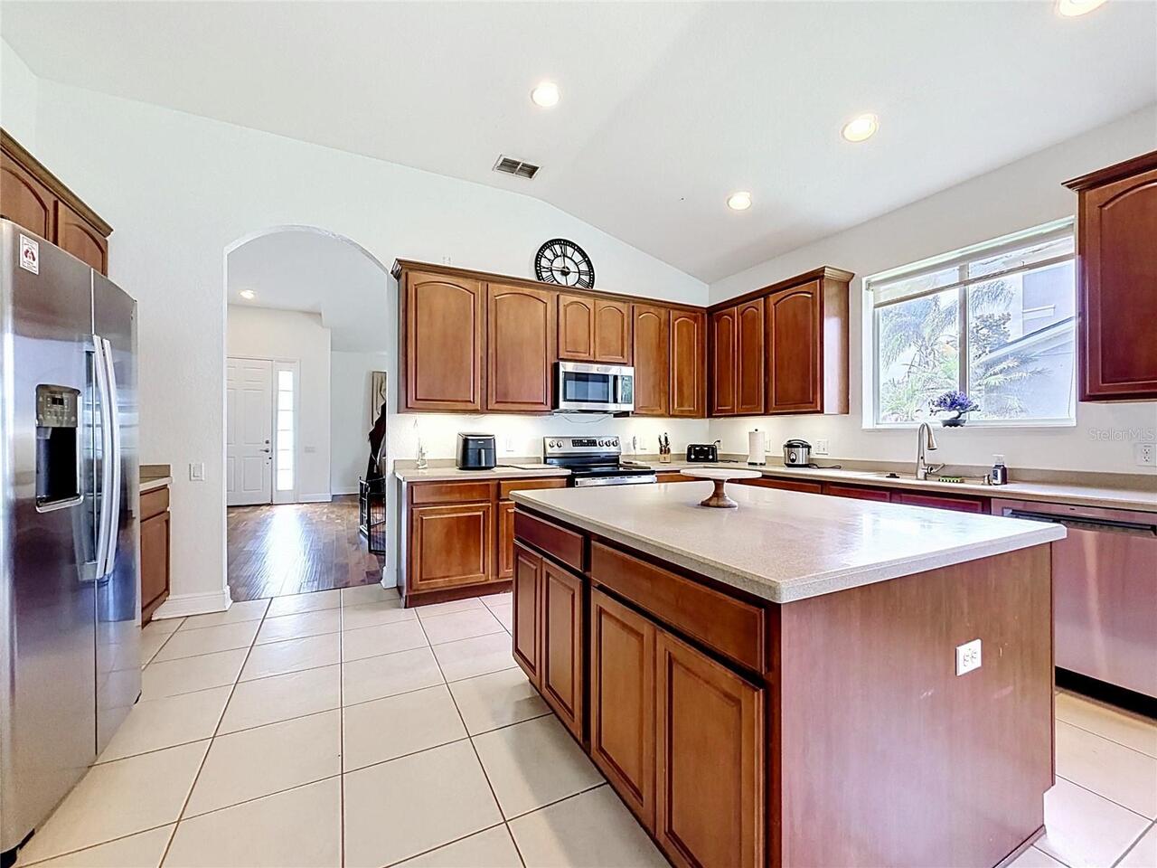 Listing Photo 11