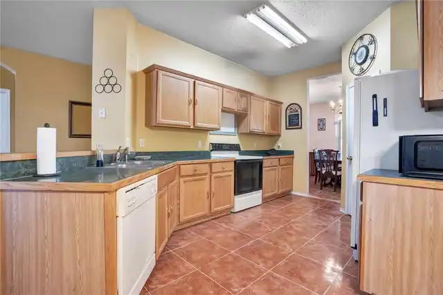 Listing Photo 14