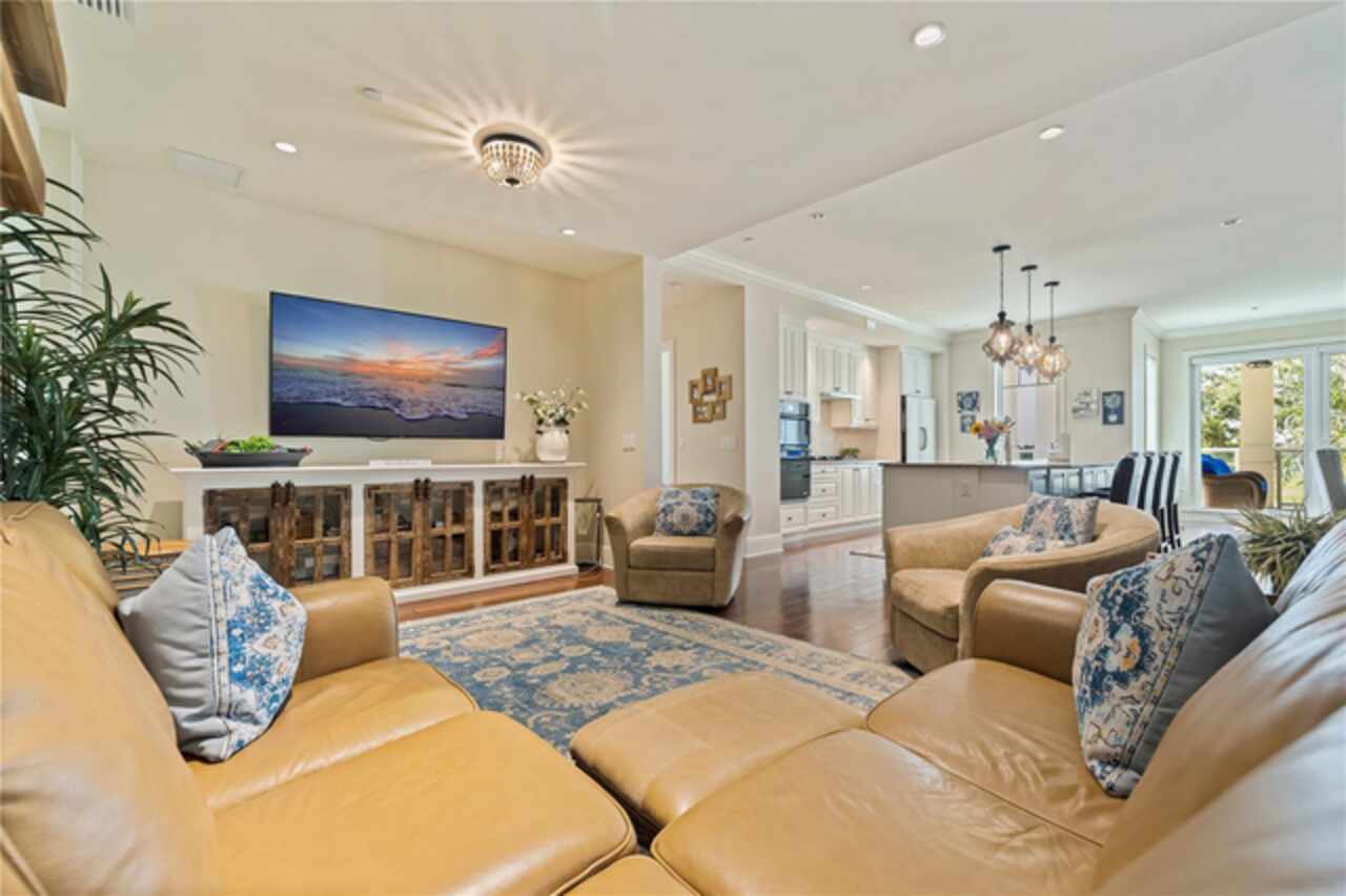 Listing Photo 9