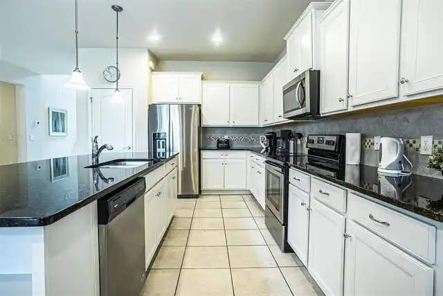 Listing Photo 7