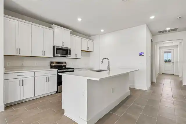 Listing Photo 9