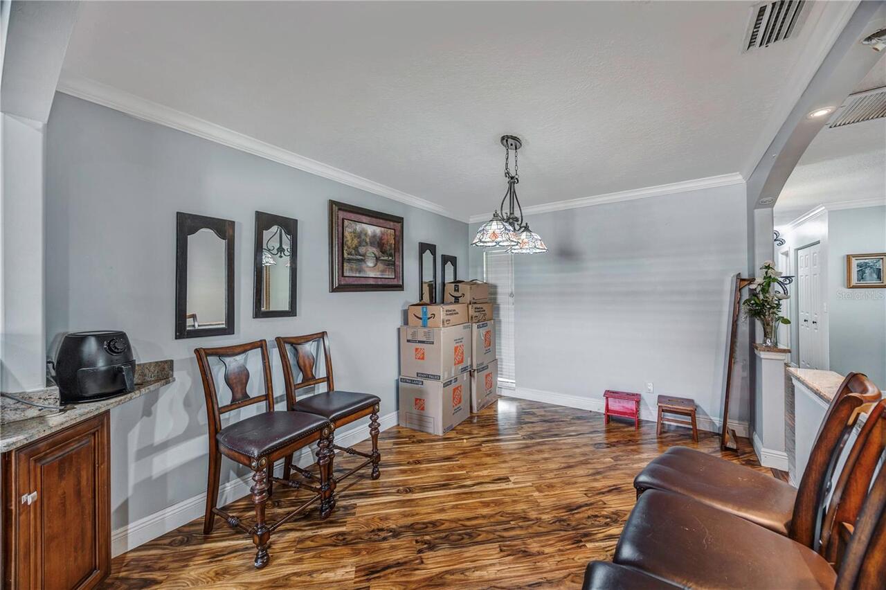 Listing Photo 10