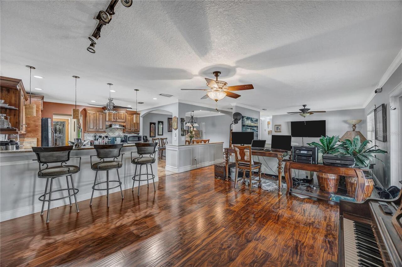 Listing Photo 18