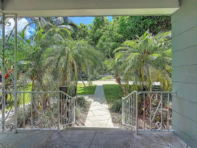 Listing Photo 8