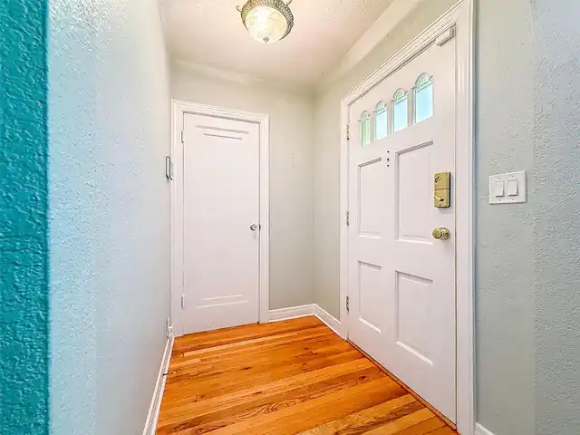 Listing Photo 9