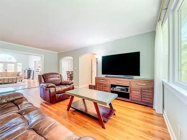 Listing Photo 14