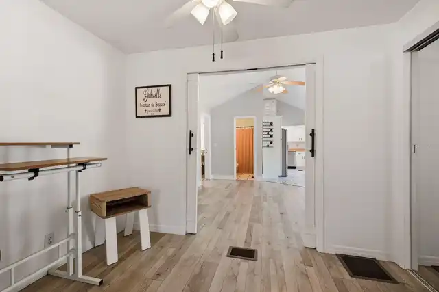 Listing Photo 18