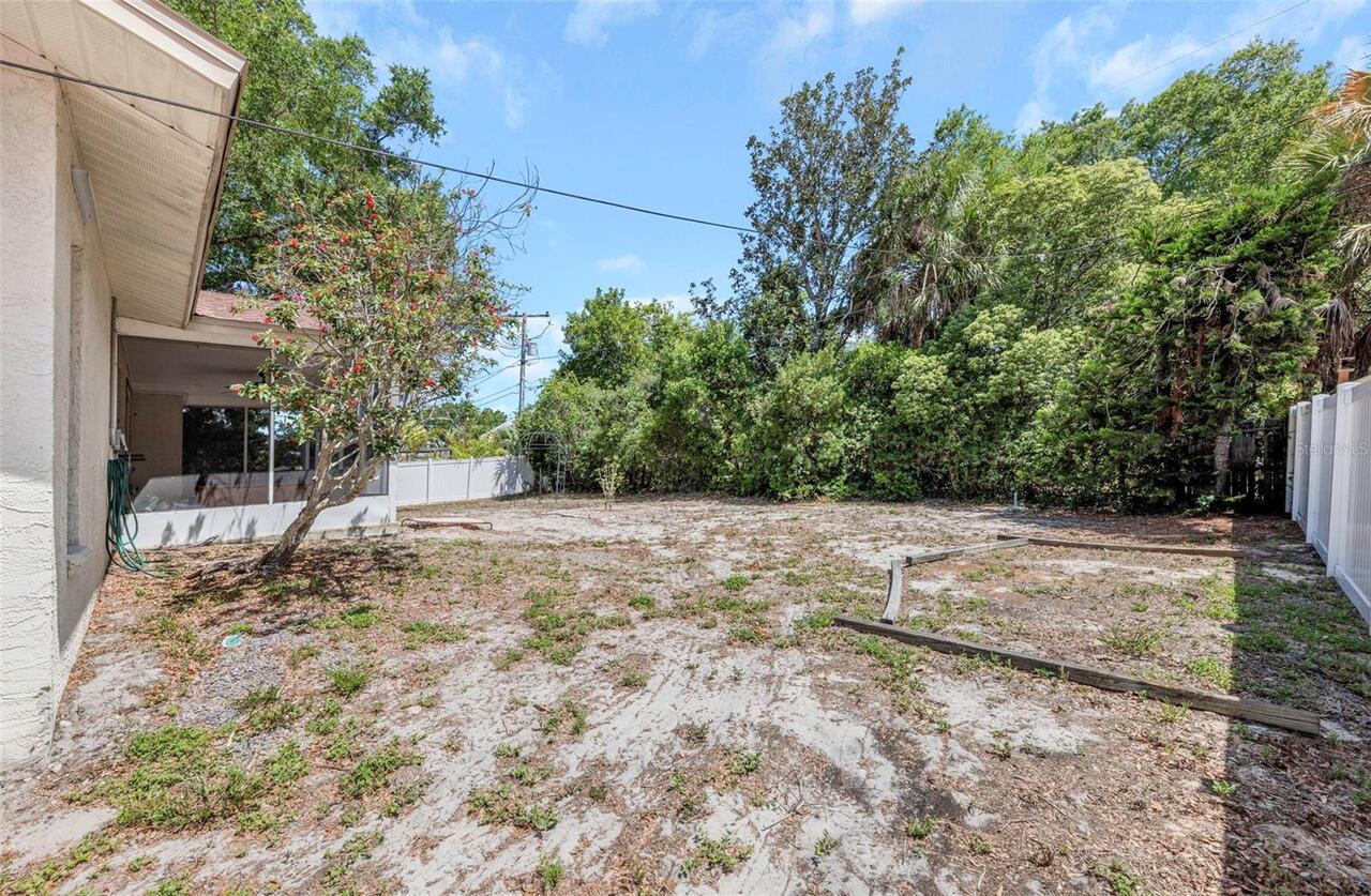 Listing Photo 43