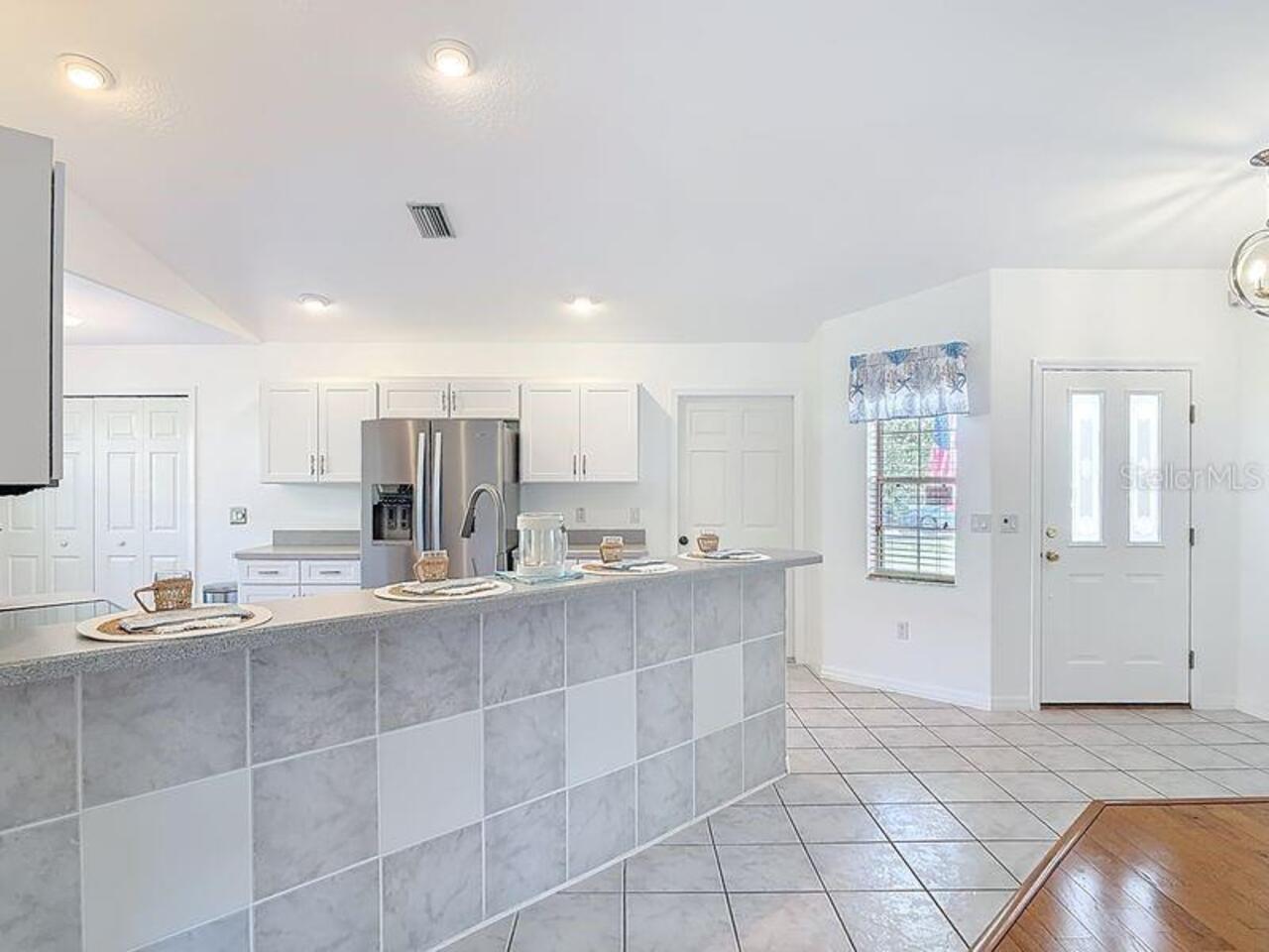 Listing Photo 12