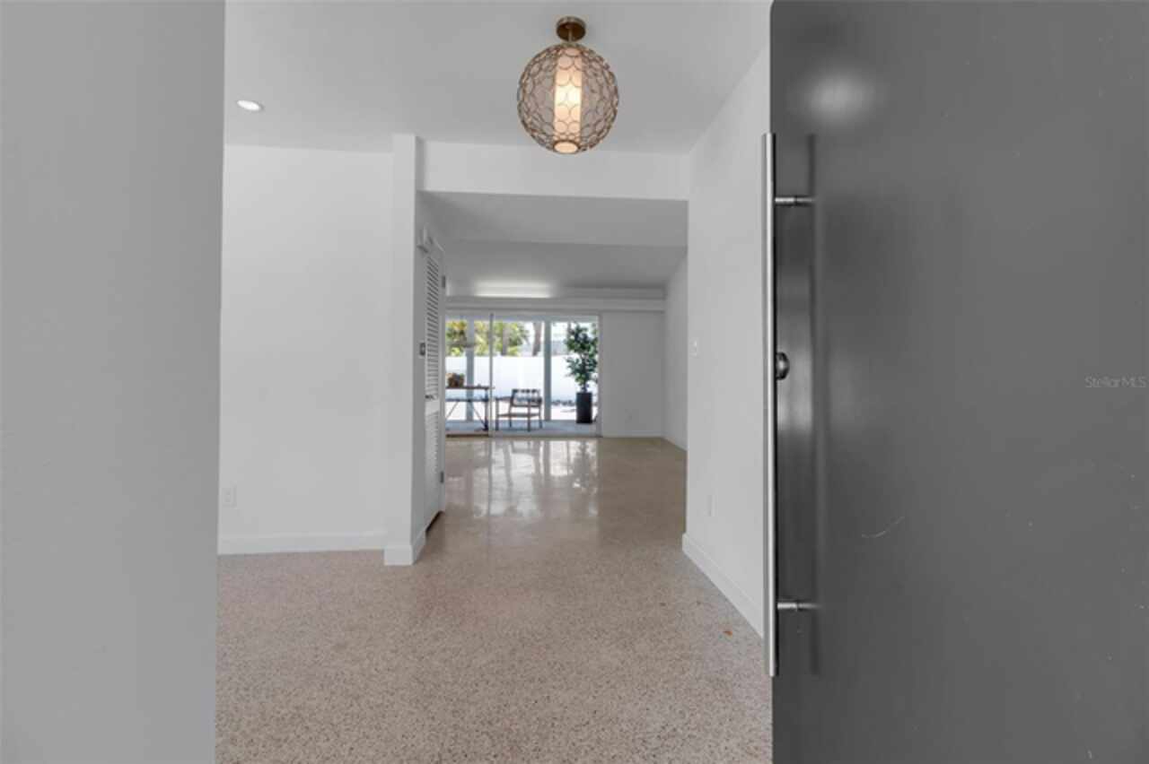 Listing Photo 12