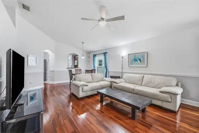 Listing Photo 7
